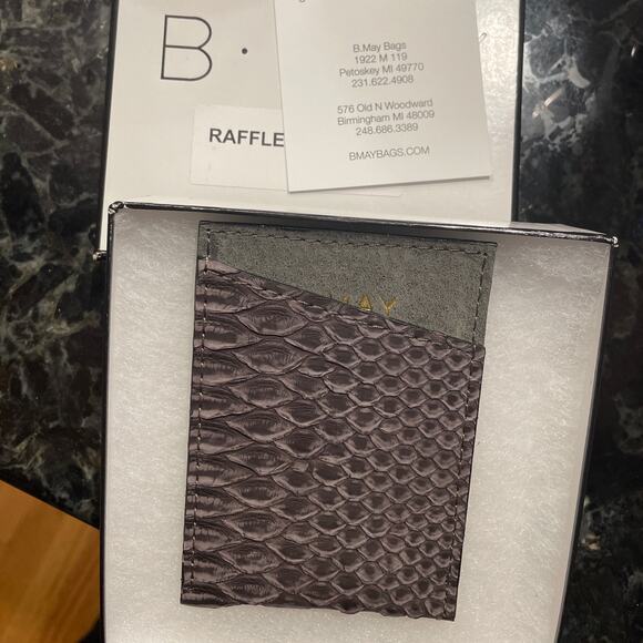 B. May Genuine python card case new in box - Picture 6 of 6